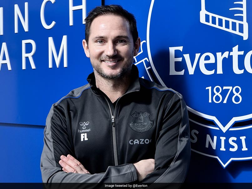 Referees' Chief Apologises To Everton Over Manchester City Errors