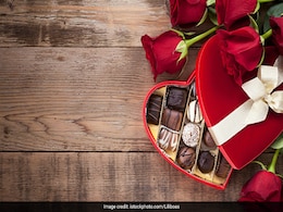 Happy Chocolate Day 2023: चॉकलेट डे पर अपने पार्टनर का मुंह मीठा कराने के लिए बनाएं ये स्पेशल रेसिपी Happy Chocolate Day 2023: चॉकलेट डे पर अपने पार्टनर का मुंह मीठा कराने के लिए बनाएं ये स्पेशल रेसिपी