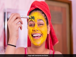 चेहरे पर इन नेचुरल स्क्रब्स को लगाकर पा सकते हैं ग्लोइंग स्किन, इन्हें तैयार करना भी है बेहद आसान चेहरे पर इन नेचुरल स्क्रब्स को लगाकर पा सकते हैं ग्लोइंग स्किन, इन्हें तैयार करना भी है बेहद आसान