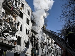 Ukraine में फंसे 16 हजार Indians को Romania और Hungary के रास्ते सुरक्षित बाहर निकालेगी सरकार Ukraine में फंसे 16 हजार Indians को Romania और Hungary के रास्ते सुरक्षित बाहर निकालेगी सरकार