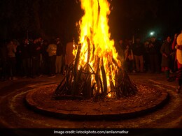 Holika Dahan 2025: इस साल कब किया जाएगा होलिका दहन, जानिए शुभ मुहूर्त और भद्रा का समय Holika Dahan 2025: इस साल कब किया जाएगा होलिका दहन, जानिए शुभ मुहूर्त और भद्रा का समय