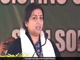 Congress Couldn't Build Toilets, Can It Shape Your Future: Smriti Irani Asks Manipur Residents Congress Couldn't Build Toilets, Can It Shape Your Future: Smriti Irani Asks Manipur Residents