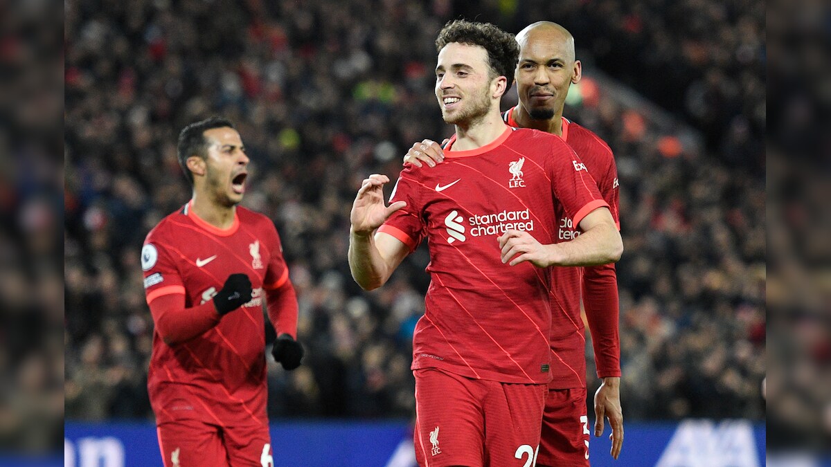 Diogo Jota Double Keeps Liverpool In Title Hunt, 10-Man Arsenal Win At Wolverhampton Wanderers