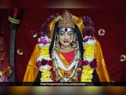 Santosh mata arti : शुक्रवार का दिन होता है देवी संतोषी का, इस दिन जरूर करें उनकी आरती 