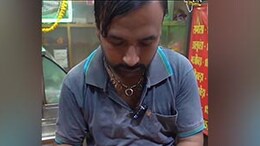 Viral Video: Jabalpur Pakoda Seller Dips Hand In Hot Oil For Frying; Internet Is Amazed
