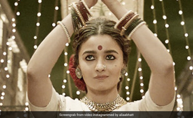 Sanjay Leela Bhansali On Alia Bhatt's Role In <I>Gangubai Kathiawadi</I>: "The First Time She Heard The Narration, She Took Her Bag And Ran Out Of My Office"