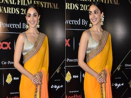 Kiara Advani Didn't Just Win Big For <i>Shershaah</i> But Also With Her Sunset Hued <i>Saree</i> Kiara Advani Didn't Just Win Big For <i>Shershaah</i> But Also With Her Sunset Hued <i>Saree</i>