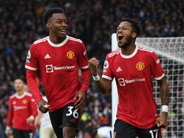 Manchester United Survive Leeds Storm To Tighten Grip On Top Four