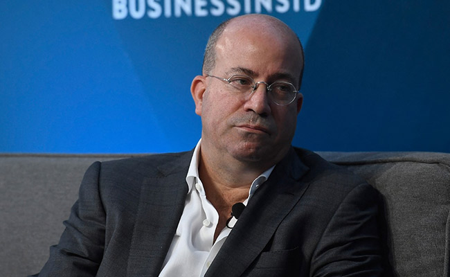 सीएनएन के जेफ जुकर ने सहकर्मी के साथ संबंधों को स्वीकार करने के बाद इस्तीफा दिया