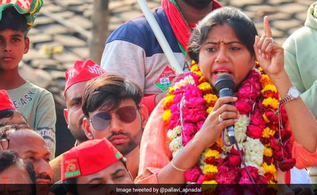 पल्लवी पटेल ने अखिलेश को दिया झटका, पर 'INDIA' नहीं छोड़ा, तीन सीटों पर अकेले लड़ने का किया ऐलान