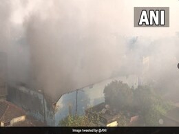 कोलकाता : 12 घंटे से धधक रही चमड़ा फैक्ट्री, आग पर नहीं हो सका काबू, हर तरफ धुआं; 2 दमकल कर्मी घायल कोलकाता : 12 घंटे से धधक रही चमड़ा फैक्ट्री, आग पर नहीं हो सका काबू, हर तरफ धुआं; 2 दमकल कर्मी घायल