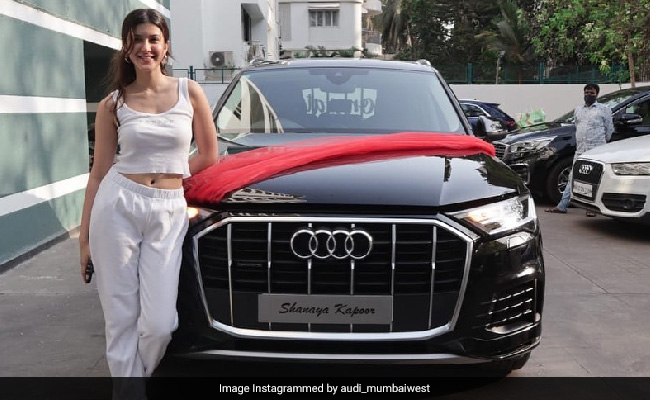 Shanaya Kapoor Buys Audi Q7 Worth Rs 80 Lakh Ahead Of Her Debut In <i>Bedhadak</i>