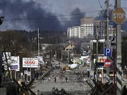 In Ukraine Ghost City, Florist Stays Open To 'Cheer People Up' In Ukraine Ghost City, Florist Stays Open To 'Cheer People Up'