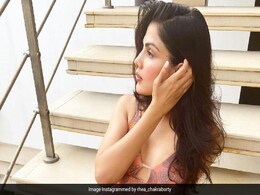 रिया चक्रवर्ती ने साइड स्लिट पर्पल गाउन में शेयर की फोटो तो फैंस बोले – ‘क्या खूब लगती हो’ रिया चक्रवर्ती ने साइड स्लिट पर्पल गाउन में शेयर की फोटो तो फैंस बोले – ‘क्या खूब लगती हो’