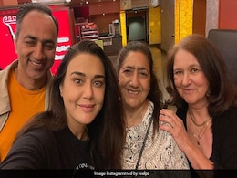 The Kashmir Files देखने परिवार सहित पहुंचीं Preity Zinta, फिल्म देखकर बताया कैसा है उनका हाल The Kashmir Files देखने परिवार सहित पहुंचीं Preity Zinta, फिल्म देखकर बताया कैसा है उनका हाल