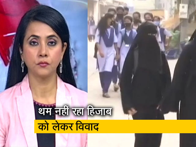 प्राइम टाइम : कर्नाटक हाईकोर्ट के फैसले के खिलाफ सुप्रीम कोर्ट पहुंचीं छात्राएं