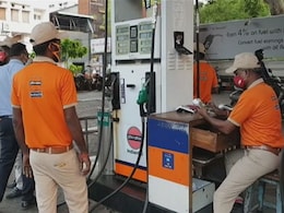 Petrol-Diesel Price: पेट्रोल-डीजल की कीमत में पिछले 2 सप्ताह से नहीं हुई बढ़ोतरी, जानें अपने शहर का रेट Petrol-Diesel Price: पेट्रोल-डीजल की कीमत में पिछले 2 सप्ताह से नहीं हुई बढ़ोतरी, जानें अपने शहर का रेट
