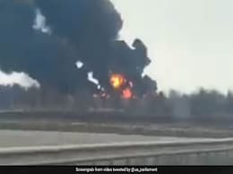 रूस के ताबड़तोड़ मिसाइल हमले में यूक्रेन का एयरपोर्ट पूरी तरह तबाह, जेलेंस्की ने मांगे फाइटर जेट रूस के ताबड़तोड़ मिसाइल हमले में यूक्रेन का एयरपोर्ट पूरी तरह तबाह, जेलेंस्की ने मांगे फाइटर जेट