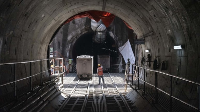 Pune News: अंडरग्राउंट मेट्रोच्या वर बोअर मारल्याचा प्रकार; महामेट्रोचं मोठं नुकसान, गुन्हा दाखल