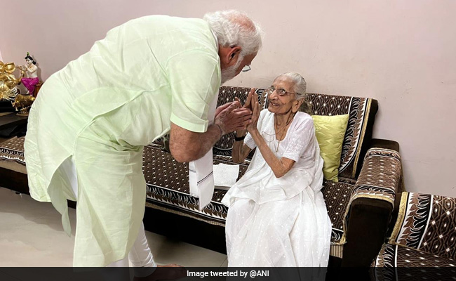 Read PM Modi's Blog Dedicated To Mother Heeraban Modi Earlier This Year