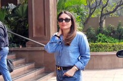 मुंबई में डेनिम लुक में बॉलीवुड अभिनेत्री करीना कपूर हुईं स्पॉट मुंबई में डेनिम लुक में बॉलीवुड अभिनेत्री करीना कपूर हुईं स्पॉट