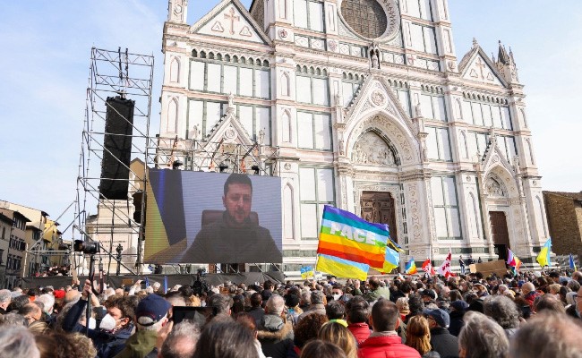 Sea Of Blue And Yellow: Thousands Gather In Ukraine City For Zelensky's Speech
