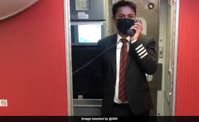 Watch: A Pilot Reassures Indians Amid Ukraine Evacuation