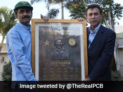 Javed Miandad Formally Inducted Into PCB Hall Of Fame