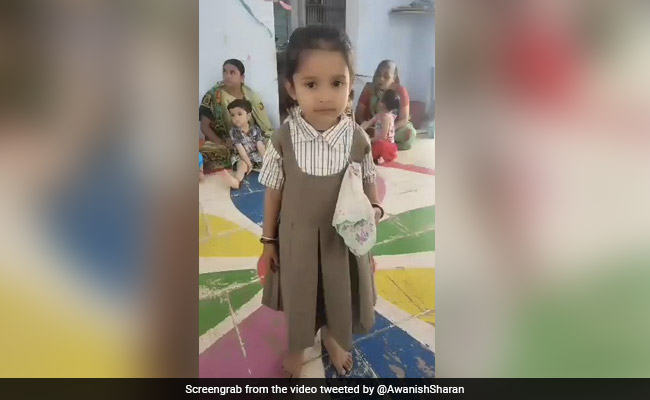 कच्चा बादाम गाने पर इस बच्ची का डांस देख कर आईएएस अधिकारी हुए खुश, वीडियो सोशल मीडिया पर शेयर किया