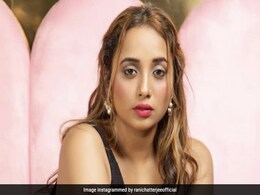 भोजपुरी हीरोइन रानी चटर्जी के आगे फीकी हैं बॉलीवुड एक्ट्रेस, ये 5 स्टाइलिश PHOTOS देखकर आप भी मानेंगे भोजपुरी हीरोइन रानी चटर्जी के आगे फीकी हैं बॉलीवुड एक्ट्रेस, ये 5 स्टाइलिश PHOTOS देखकर आप भी मानेंगे