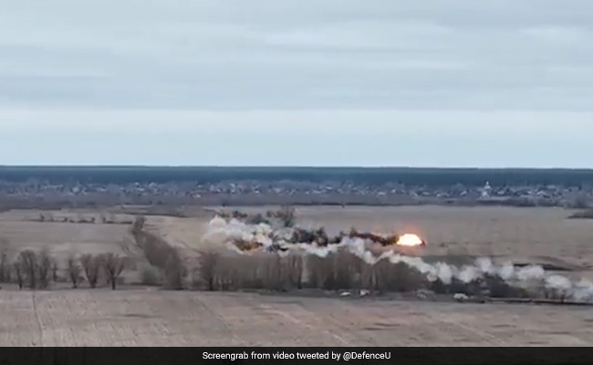 VIDEO : यूक्रेन ने रूसी हेलीकॉप्टर को मार गिराने का दावा करते हुए वीडियो किया जारी, बताया कैसे दुश्मन को...