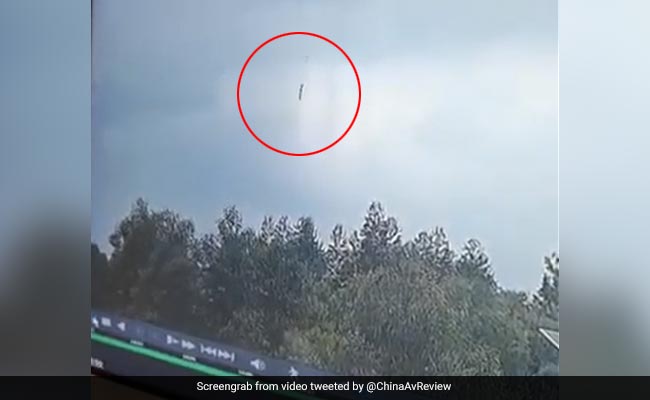 क्रैश हुई चीनी फ्लाइट के पायलट से बार-बार की गई संपर्क साधने की कोशिश, मगर नहीं मिला कोई जवाब