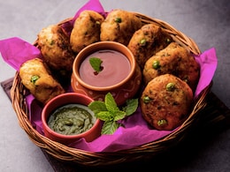 Protein-Rich Dal Snacks: शाम की चाय के साथ पेयर करने के लिए बेस्ट हैं प्रोटीन से भरपूर ये 5 दाल स्नैक्स Protein-Rich Dal Snacks: शाम की चाय के साथ पेयर करने के लिए बेस्ट हैं प्रोटीन से भरपूर ये 5 दाल स्नैक्स