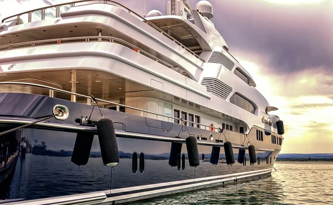 यूक्रेन के नाविक ने मालिक के बड़े जहाज को डुबोने की कोशिश की, कहा- बार-बार करूंगा, नहीं कोई पछतावा