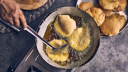 This Viral Hack For Oil-Free, Crispy Puris Is Taking Over The Internet