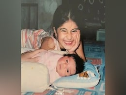 बहन के बगल में गाल पर हाथ रख खिलखिलाकर हंस रही ये बच्ची आज है नंबर 1 एक्ट्रेस, मास्टरमाइंड ही दे पाएंगे जवाब बहन के बगल में गाल पर हाथ रख खिलखिलाकर हंस रही ये बच्ची आज है नंबर 1 एक्ट्रेस, मास्टरमाइंड ही दे पाएंगे जवाब