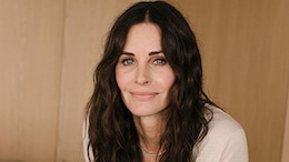 Courteney Cox's New Video Is A Hilarious Roast Of Phone Addiction - Watch Now!