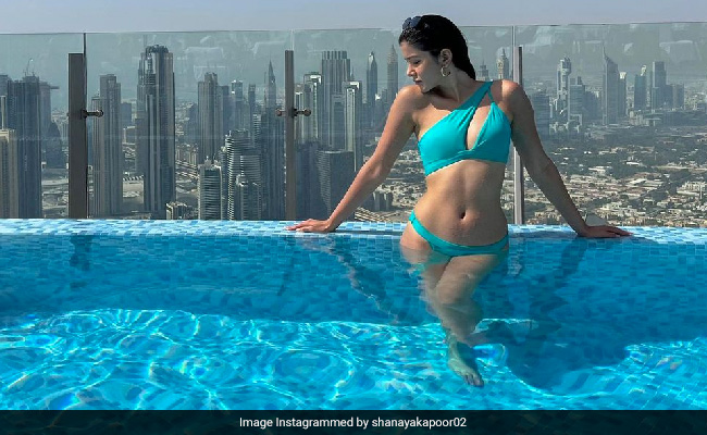 Shanaya Kapoor's Pool Day In Dubai Is A Stylish Way To Beat The Midweek Blues
