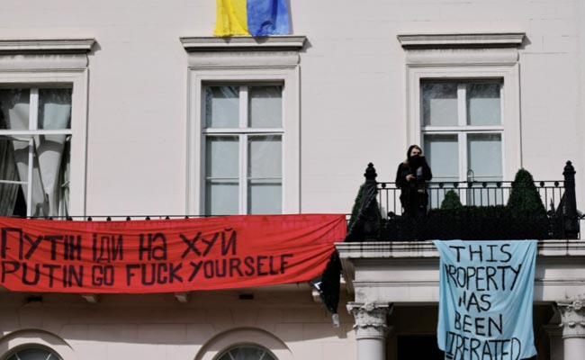 You Occupy Ukraine, We Occupy You: 'Anarchists' Seize Russian Oligarch's Mansion