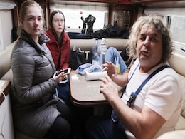 French Professor Drives 1,200 Miles To Offer His House To Ukrainian Refugees French Professor Drives 1,200 Miles To Offer His House To Ukrainian Refugees