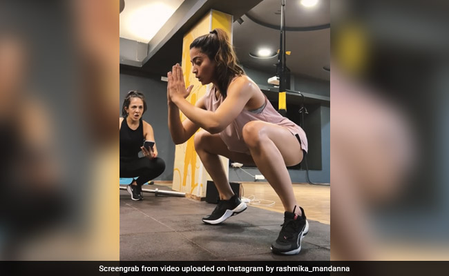 रश्मिका मंदाना ने क्यूट लुक में जिम में जमकर बहाया पसीना, Video देख फैन्स बोले- लड़की मेहनती है