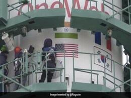 VIDEO: रूस ने स्पेस रॉकेट से अमेरिका, जापान के झंडे हटाए, भारतीय तिरंगे को रखा बरकरार VIDEO: रूस ने स्पेस रॉकेट से अमेरिका, जापान के झंडे हटाए, भारतीय तिरंगे को रखा बरकरार