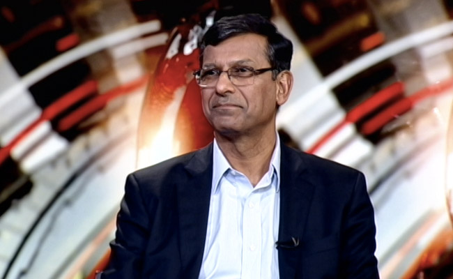 "भारत का चीन को पीछे छोड़ने की बात करना अभी...":  RBI के पूर्व गवर्नर रघुराम राजन