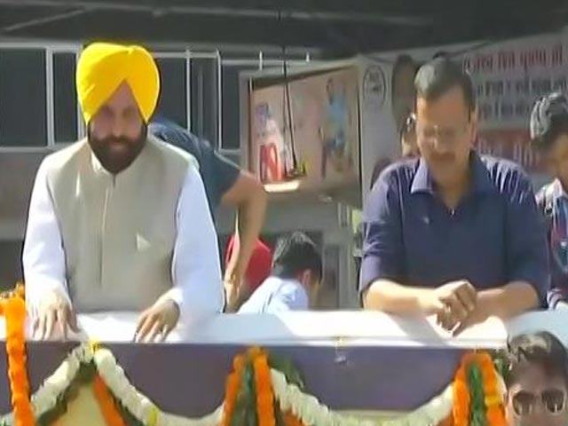 Bhagwant Mann, Arvind Kejriwal's Massive Roadshow After Punjab Sweep