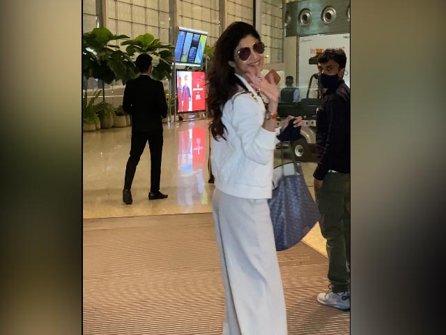 Airport Style, Done Right: Let Shilpa Shetty Be Your Guide
