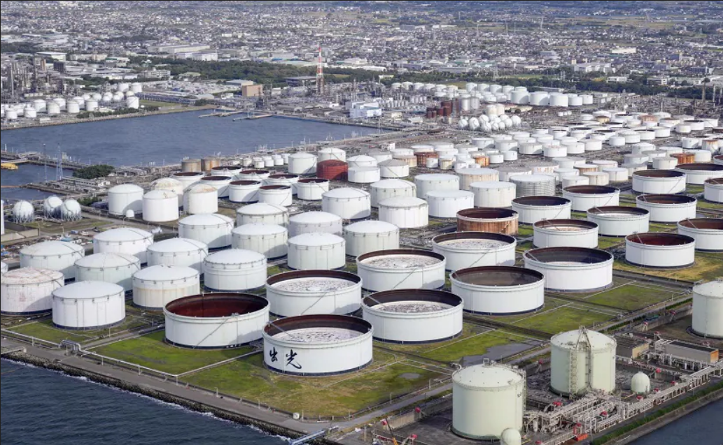 Oil Steadies After Sharp Fall; Focus On China Growth