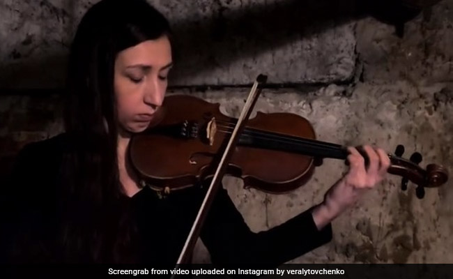 In Ukraine Shelters, Violin Becomes The "Weapon Of Resistance"