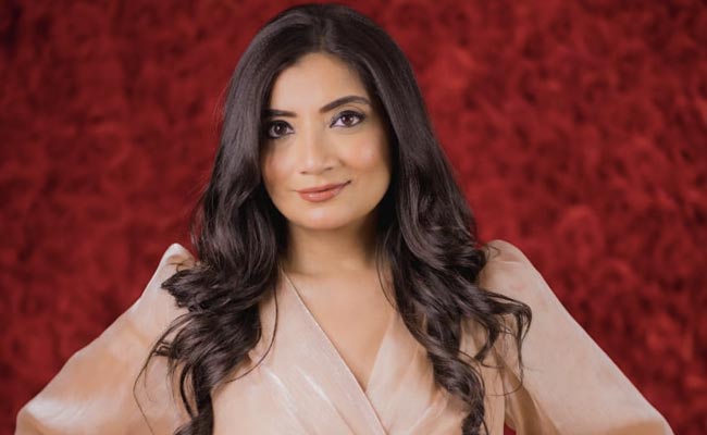 मेक अप के क्षेत्र में नाम रौशन कर रही हैं महक कवात्रा, इंस्टाग्राम पर 4 लाख फॉलोवर्स हैं