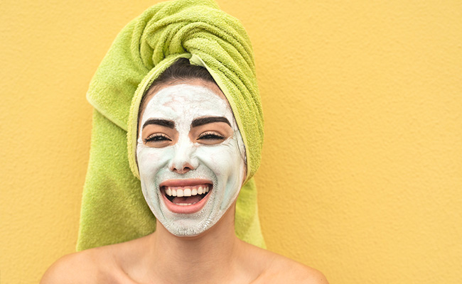 Organic Skin Care: स्किन का इन नेचुरल तरीकों से रखेंगे ख्याल तो खिल उठेगा चेहरा, सब देखते रह जाएंगे आपका ग्लो 