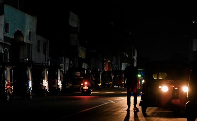 Sri Lanka To Turn Off Street Lights In Deepening Economic Crisis